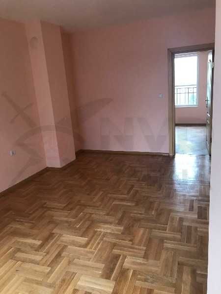 Дава се под наем четиристаен апартамент в Лятно кино Тракия! 21859202