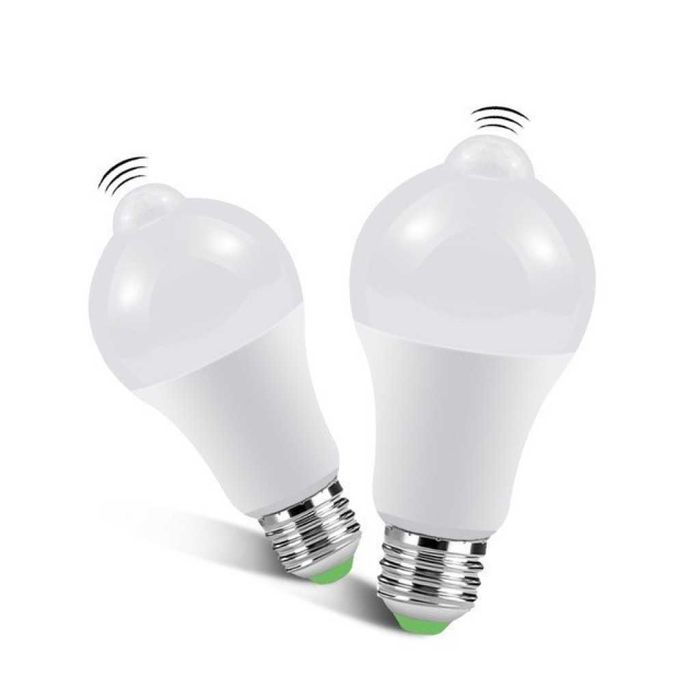 Лампа LED със сензор за движение 220V
