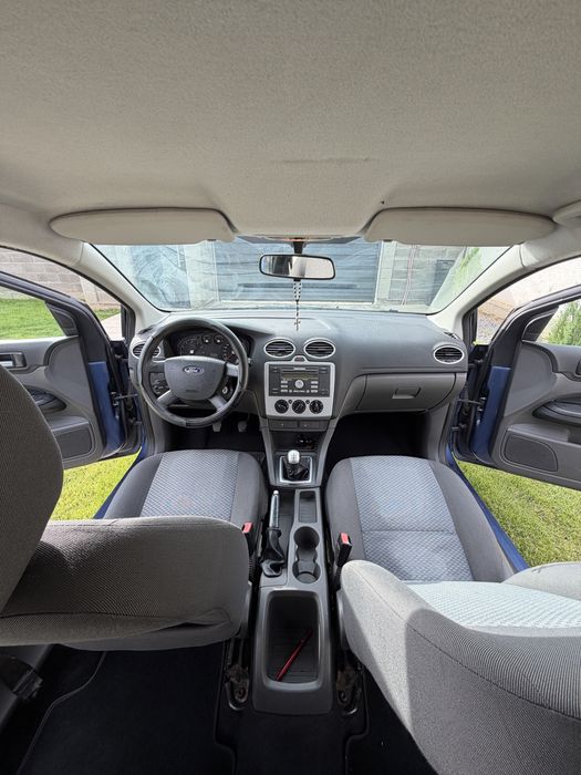 Ford Focus 1.6 Benzină