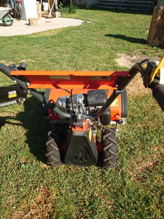 Hako Variette 350 cu motor honda +Lamă dezăpezire