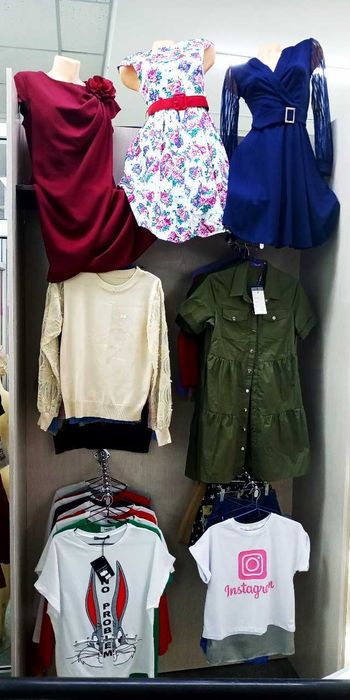 Мебель для бутика, отдела одежды