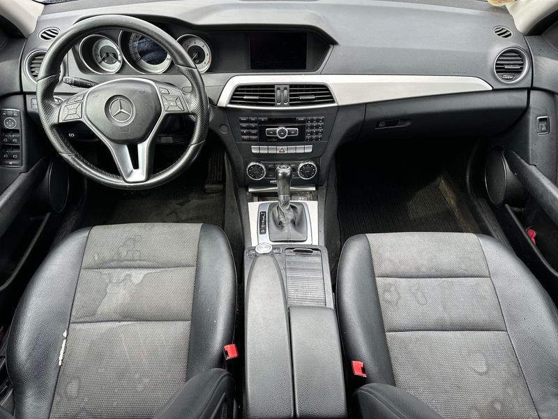 Mercedes-Benz C-Klasse C 220 CDI T BlueEfficiency Avantgarde 2011