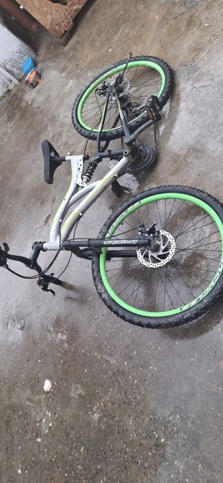Vand bicicleta brcycles