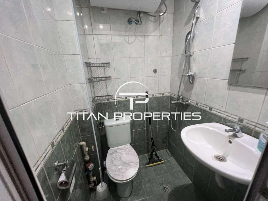 Двустаен апартамент, под наем, кв. Колхозен пазар