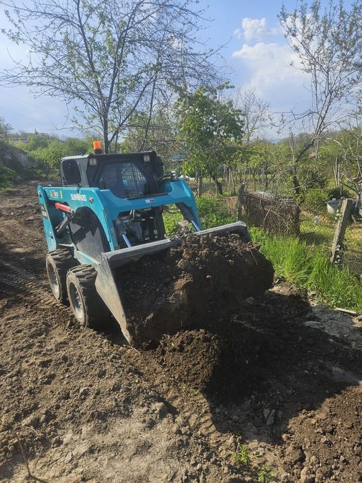 Бобкат мини багер и самосвал с кран скеле и хюнебеци