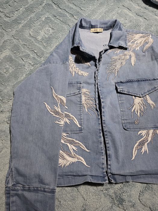 Дънково яке с бродерия