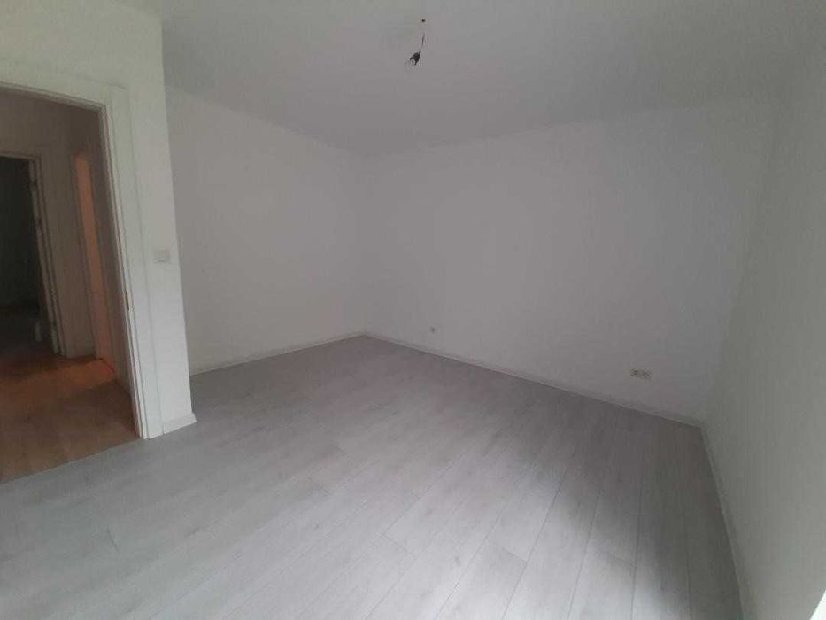 Casa deosebita de vanzare+garaj termoizolat+fotovoltaice cu baterii 10Kw