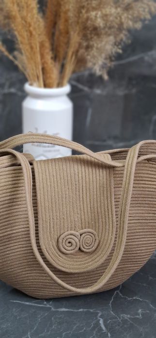 Продам сумочку-ручной работы.