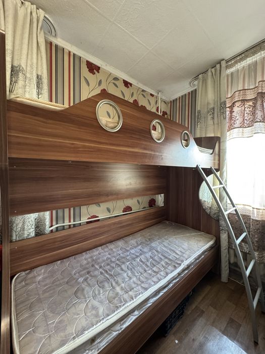 Продам двухярусную кровать