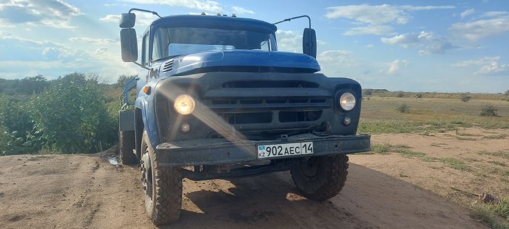 Асс машина  зил.