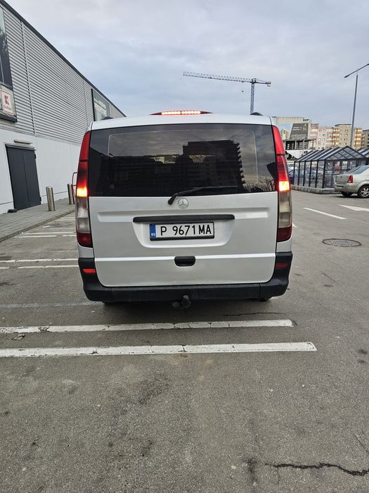Vând mercedes vito  model 111 cdi