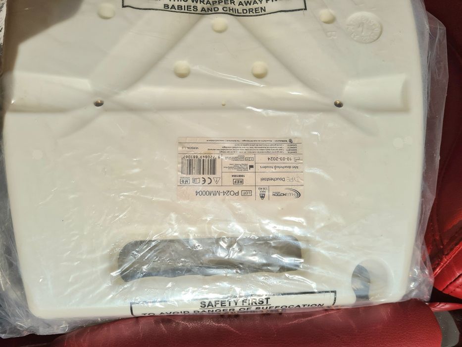 Стол за баня лек, неръждаем, място за душ слушалка