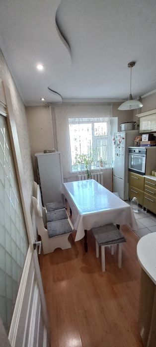 Продам 2 ком кв в 5 мкр 9 дом
