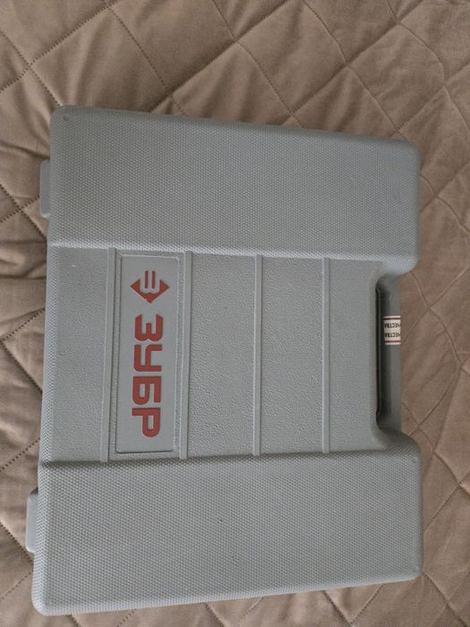 Перфоратор Зубр новый