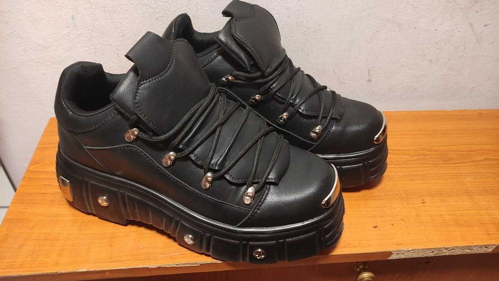 Обувки от Cropp, 41 номер. Носени само веднъж.