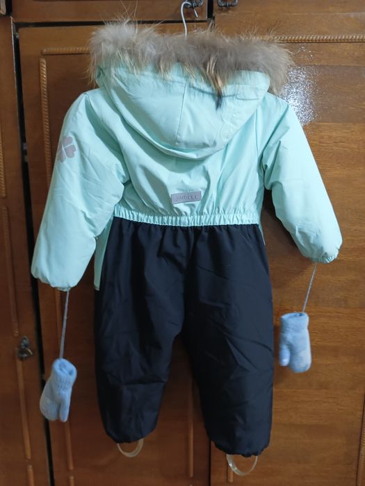 Продам детские зимние вещи