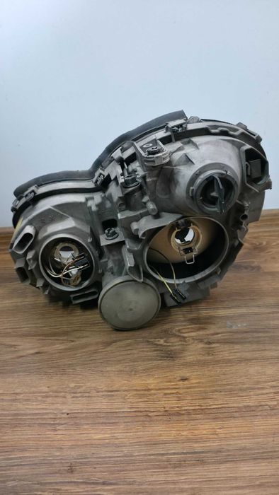 Десен фар за Mercedes C-class W203 / Мерцедес Ц-клас 2004г