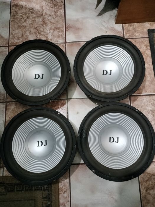 Difuzoare "pe  12" 4.buc. funcționale + Diverse