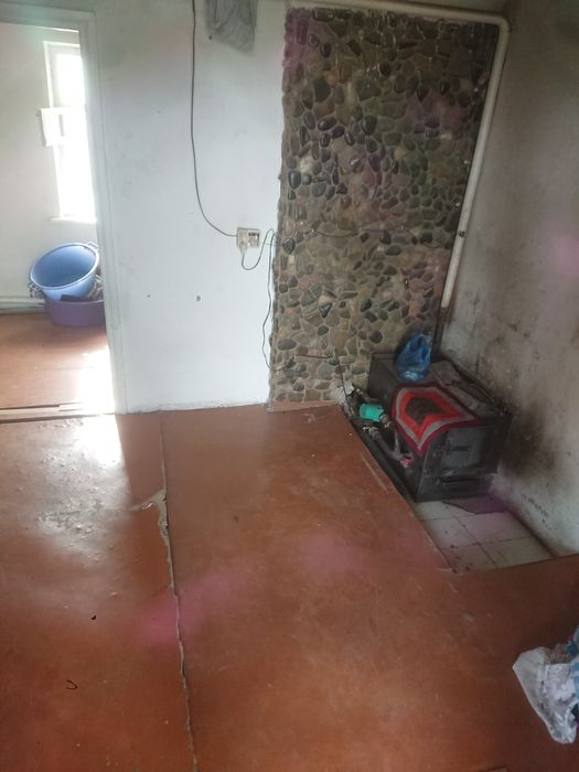 Продам дом м-он Красный камень