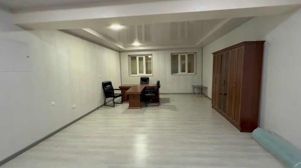 Думбирабад под офис цоклный этаж на фото нету ковры тоже поставит