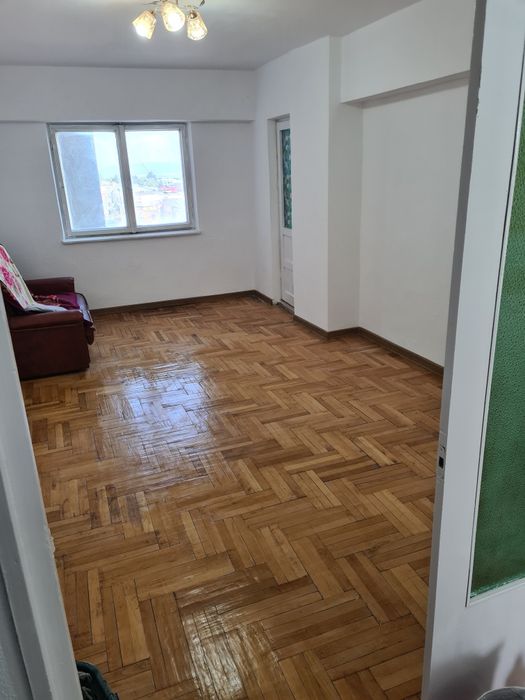 Ap 3 camere decomandat  84 m2