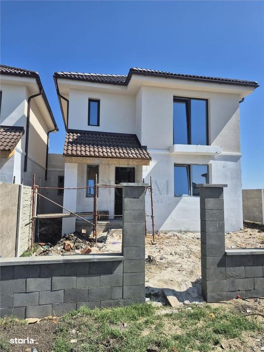Duplex despartit - zona excelenta- toate utilitatile - posibilitate al