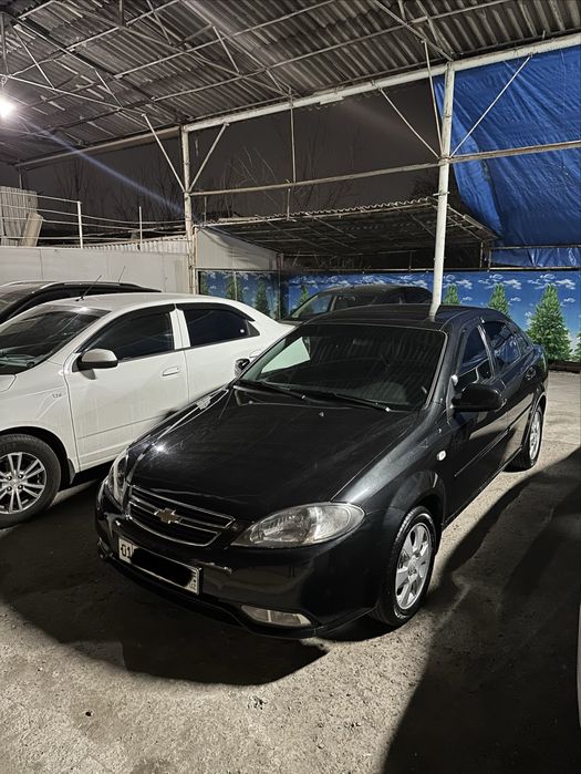 Gentra 2015 1Evro Avtomat karobka Qora rang srochna sotiladi