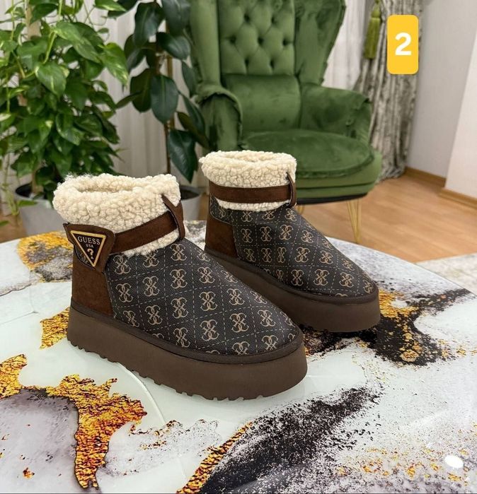 Ugg-uri diferite modele