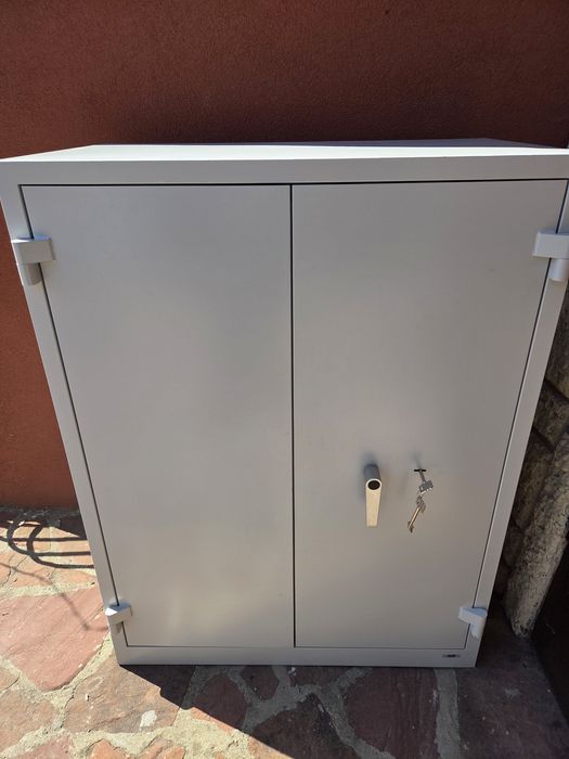 Метален огнеупорен шкаф/сейф Promet BM 1220 KL