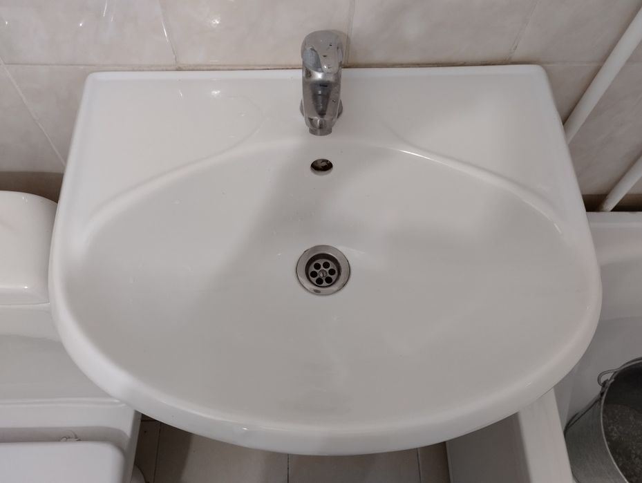 Раковина с педьесталом