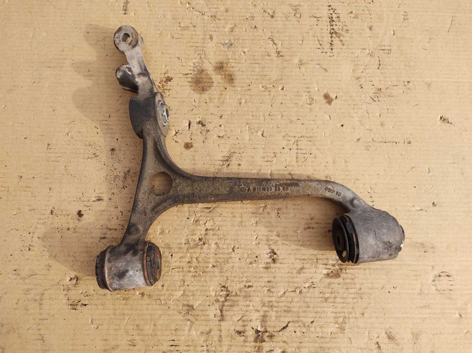 Преден Ляв Носач Mercedes E class W211 4Matic Tmodel 2008 320CDI