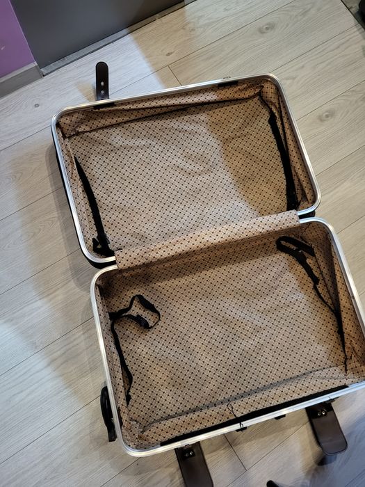 Ретро куфар е отлично състояние