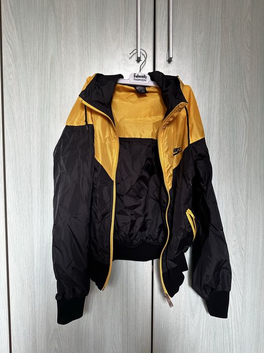 Ветровка с капюшоном NIKE