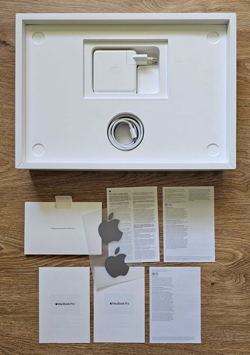 Apple MacBook Pro 16" (2019) A2141 Intel Core i7 2.6GHz 16GB RAM 512GB SSD Space Gray