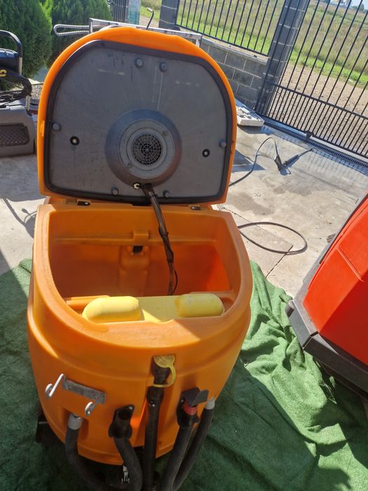 Masina de spălat pardoseli Taski Swingo 4000