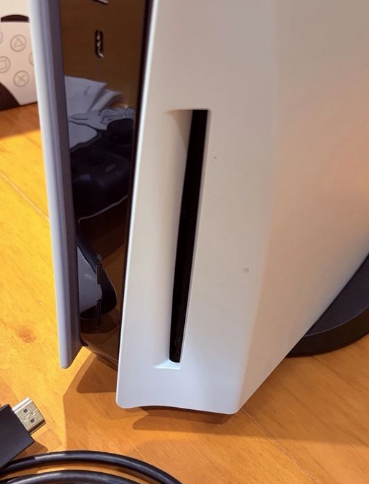 PS5 Disc, Софтуер 13.20 - като нова, с кутия и всички аксесоари