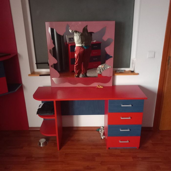 Vând mobila dormitor