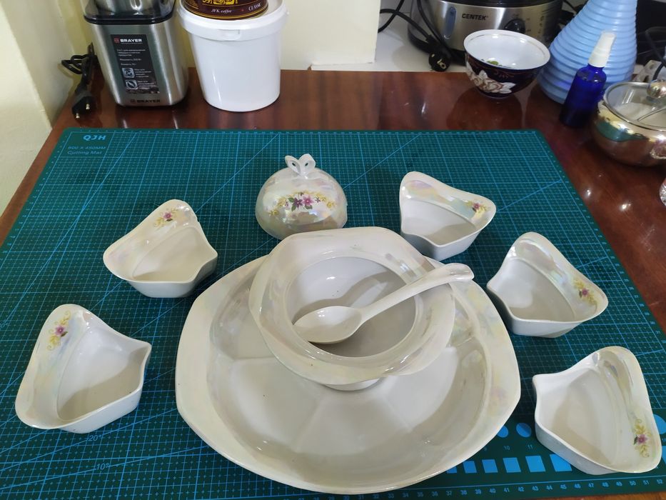 Фарфоровый набор для соусов.