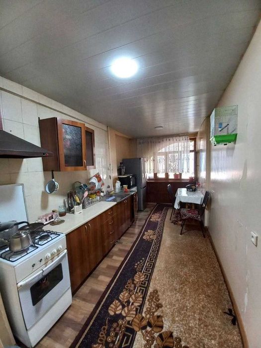 Chorsu markazidan uy