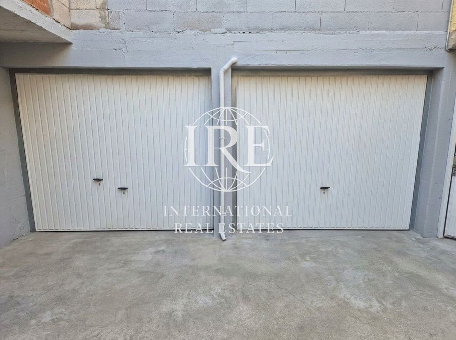 Продава се Четиристаен апартамент в Варна, Левски - 138 кв.м за 980 €/кв.м - Снимка #11