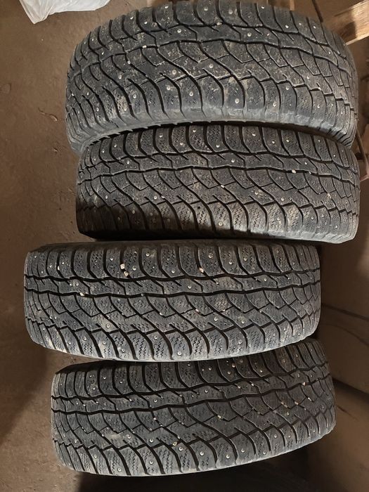 Продам Шины 215/65/16