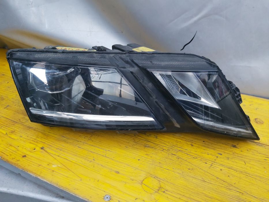 Фар Skoda Octavia 3