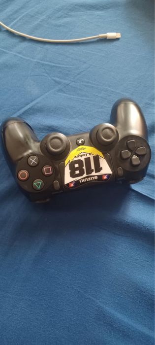 Джойсток за ps 4 в перфектно състояние