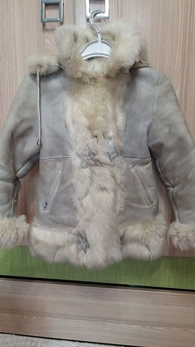 Дубленка на девочку 4_5 лет