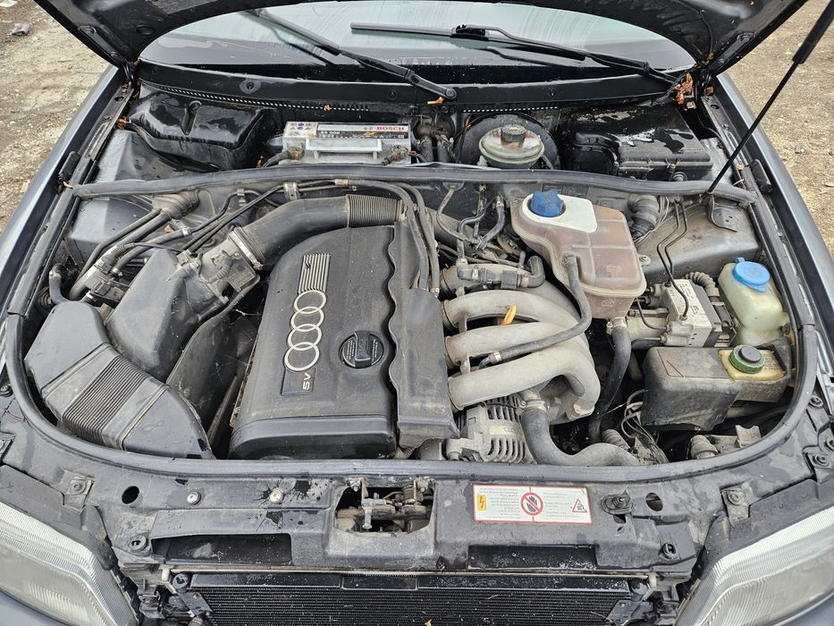 Ауди А4 Б5 1.8 125к.с на части Audi A4B5 1.8 125 na chasti