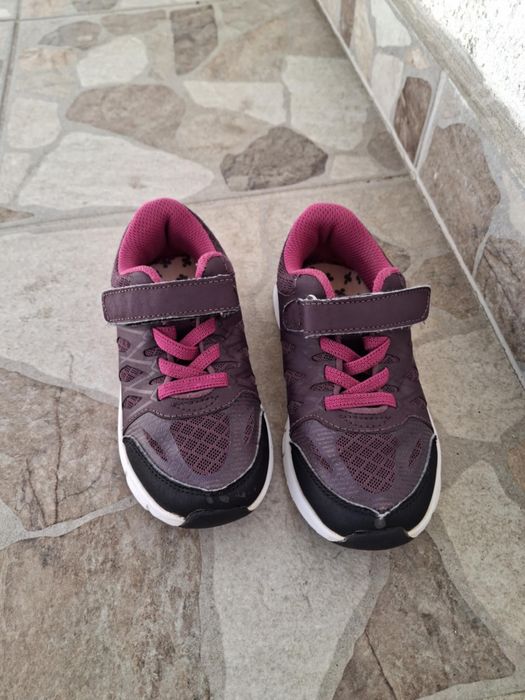 Детски маратонки за момиче