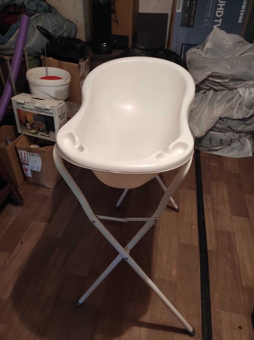 Стойка и корито за баня