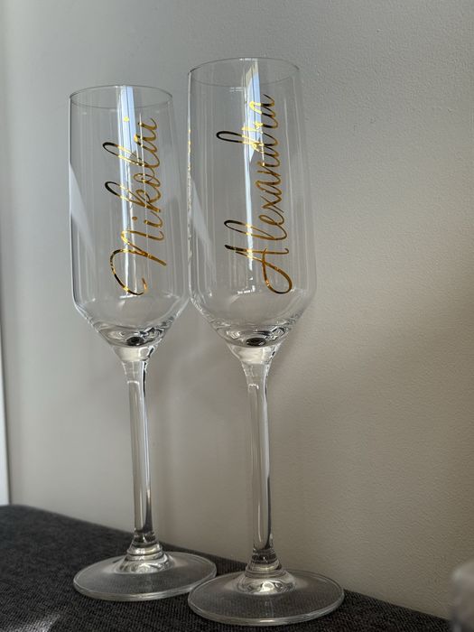 Персонализирани чаши за шампанско за моминско парти