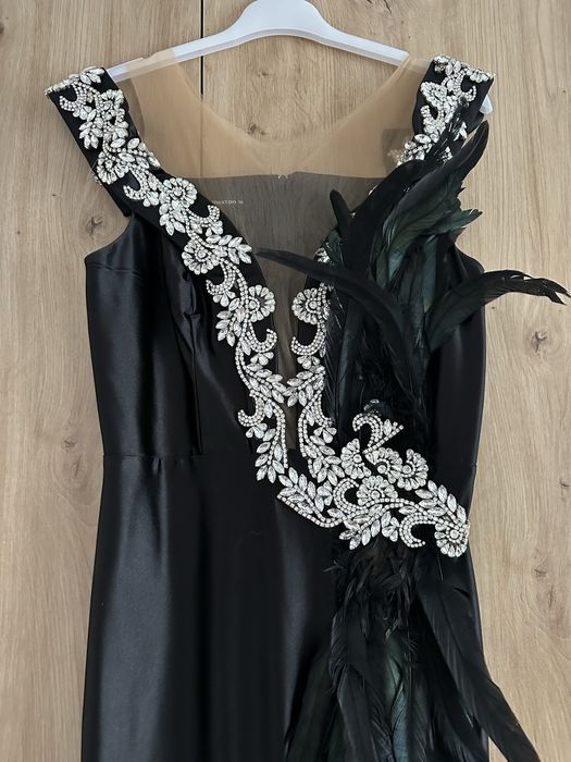 Rochie eleganta cu pene si pietre, mexton 38