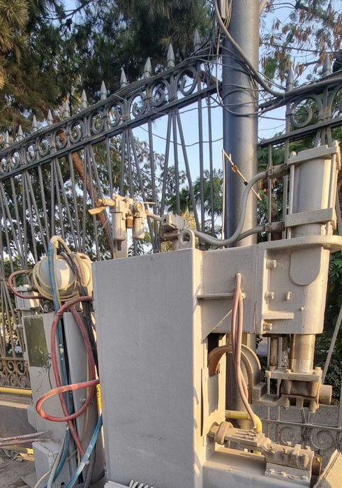 Промышленные аппараты точечной контактной сварки CHOWEL (SPOT) Б/у.